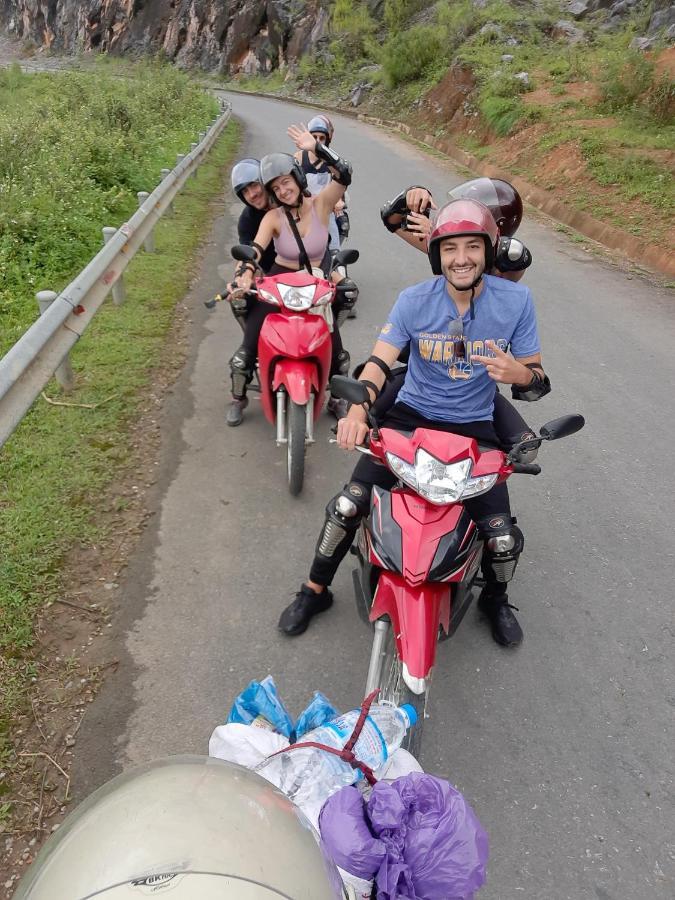 Hg Hostel Provide Tours & Motorbikes Ха Жианг Екстериор снимка