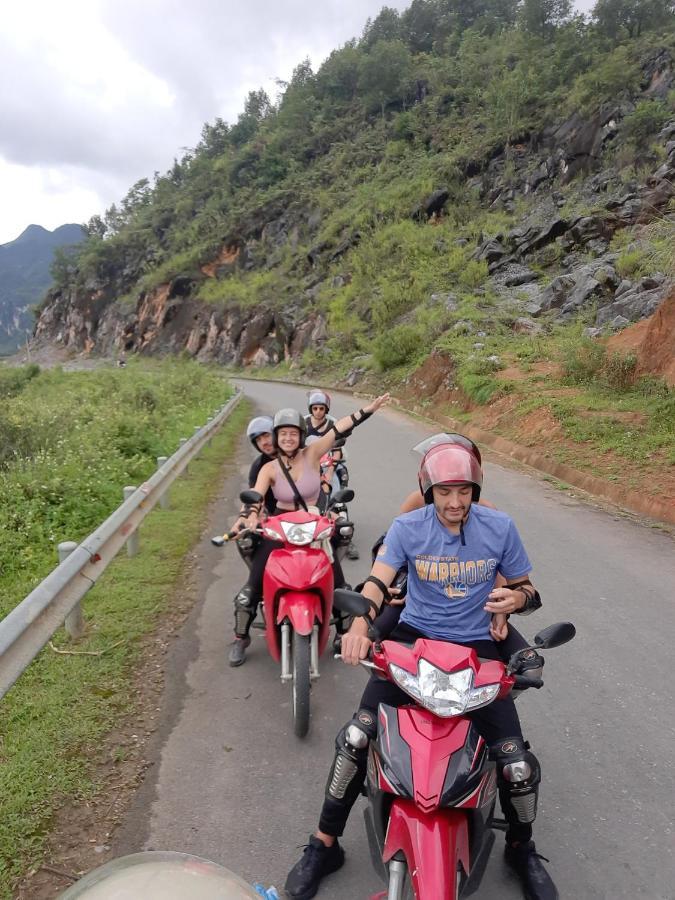 Hg Hostel Provide Tours & Motorbikes Ха Жианг Екстериор снимка